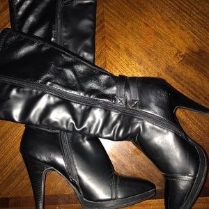 “Zabre” Black boots